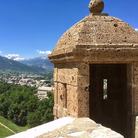 Appartement Au Gargouillard de la citadelle Vauban à Briançon Extérieur photo